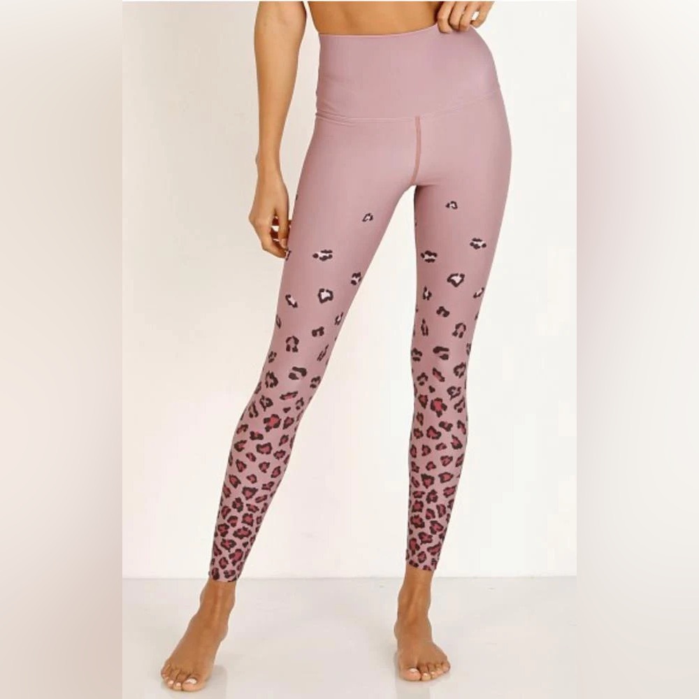 Beach Riot Lexi legging in a pink leopard print size medium #28